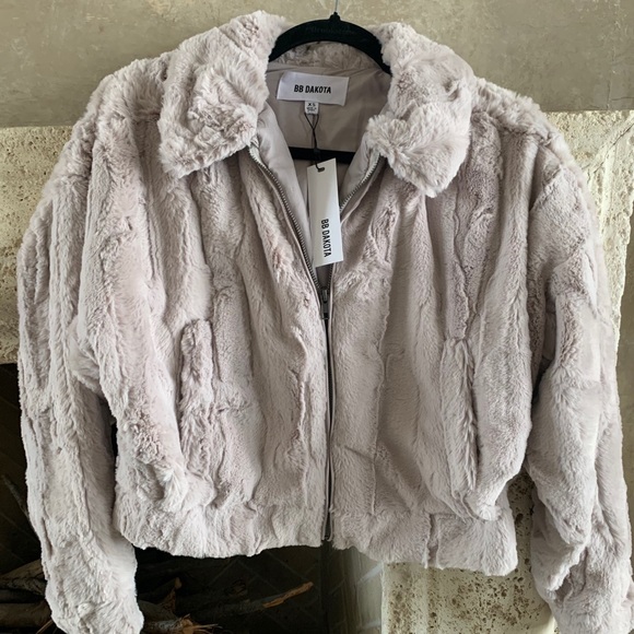 BB Dakota Faux Fur Bomber Jacket with Collar - Picture 2 of 7